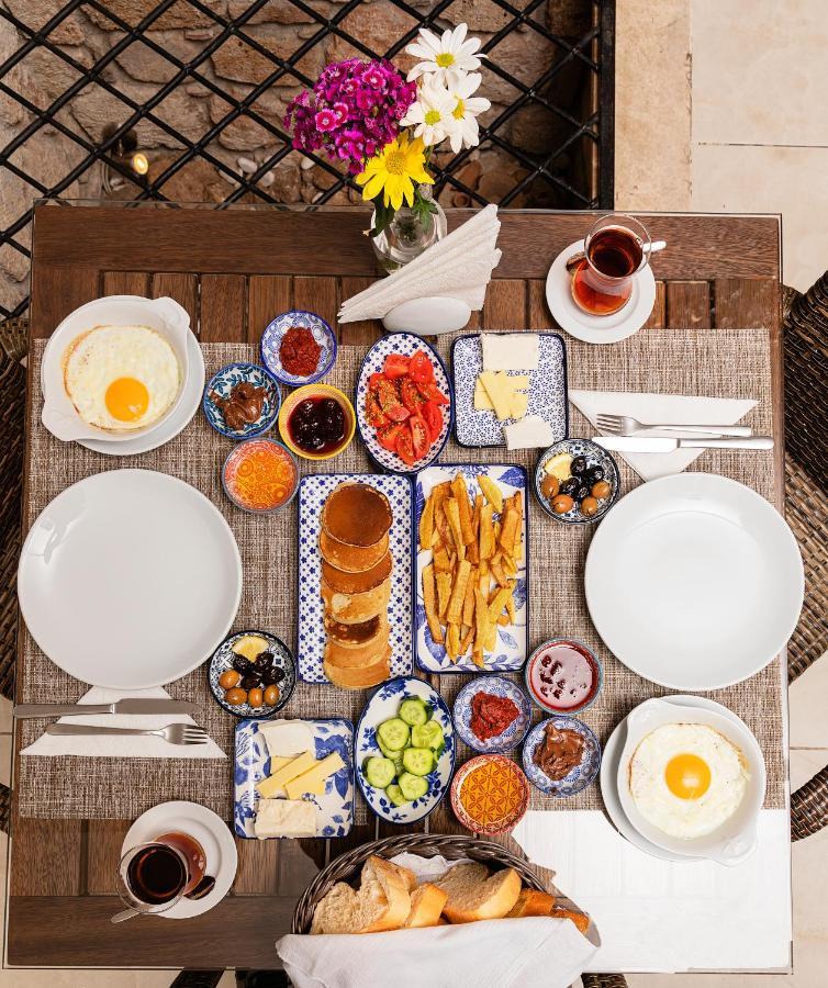 מלון Zemira Garden 5*